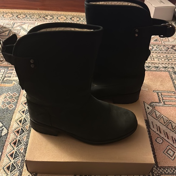 Ugg W Aldon Boots - Picture 7 of 9